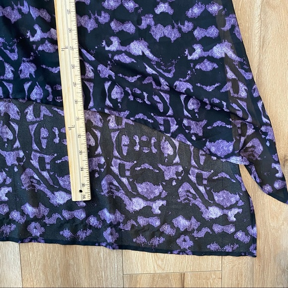 MBLM by Tess Holliday Plus Size Artsy Printed Button Down Longline Tunic - Picture 5 of 6